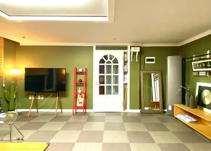 Villa Kooljam House-center Of Seoul-itaewon-spacious-3min From The Subway