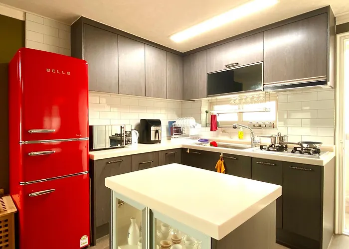Villa Kooljam House-center Of Seoul-itaewon-spacious-3min From The Subway