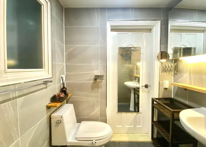Kooljam House-center Of Seoul-itaewon-spacious-3min From The Subway