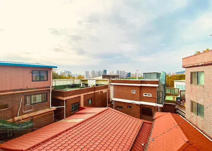 Kooljam House-center Of Seoul-itaewon-spacious-3min From The Subway Villa