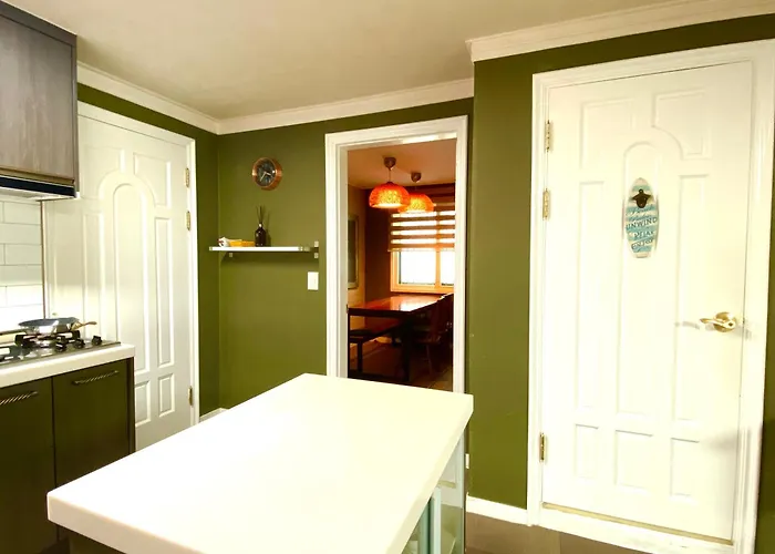 Villa Kooljam House-center Of Seoul-itaewon-spacious-3min From The Subway